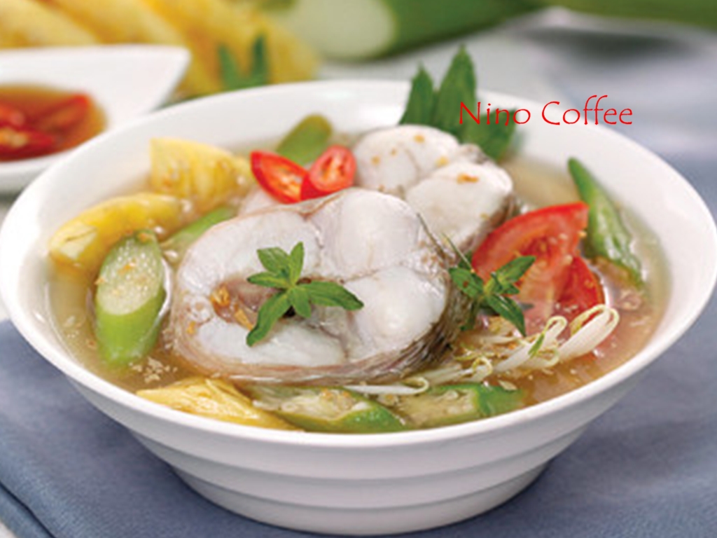 Pak Miang Tom Kati Koong Sot: Kem dừa lót lá nấu tôm tươi