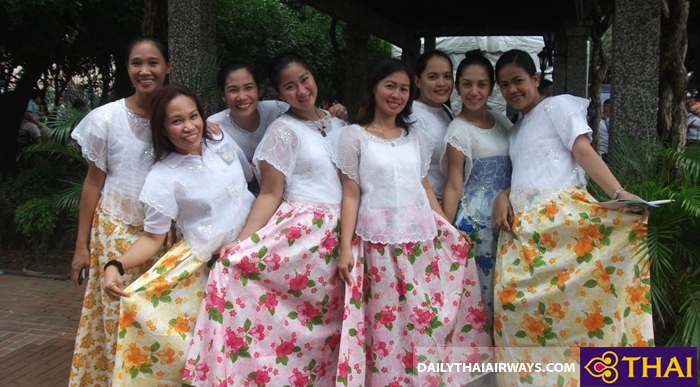 Trang phục truyền thống phổ biến của nữ giới Philippines.